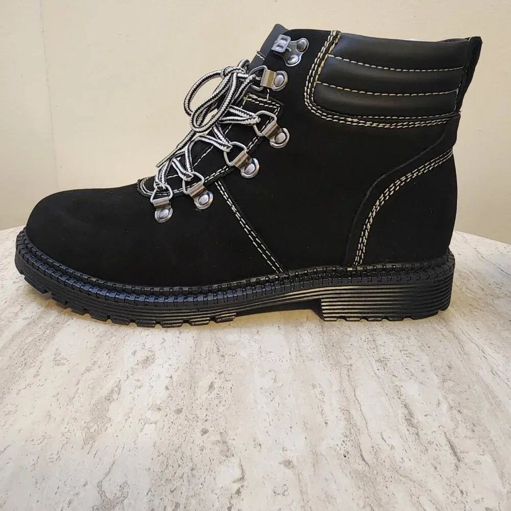 UGG Australia M Martin Black , size 8.5 - Picture 1 of 10